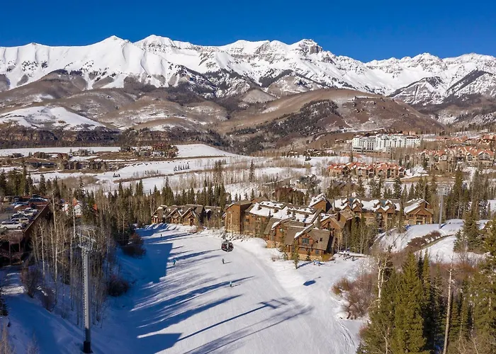2 Bedroom Condominium - Luxury Skiin And Out